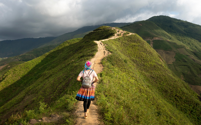 walking-v1 Navayuga Tours Vision