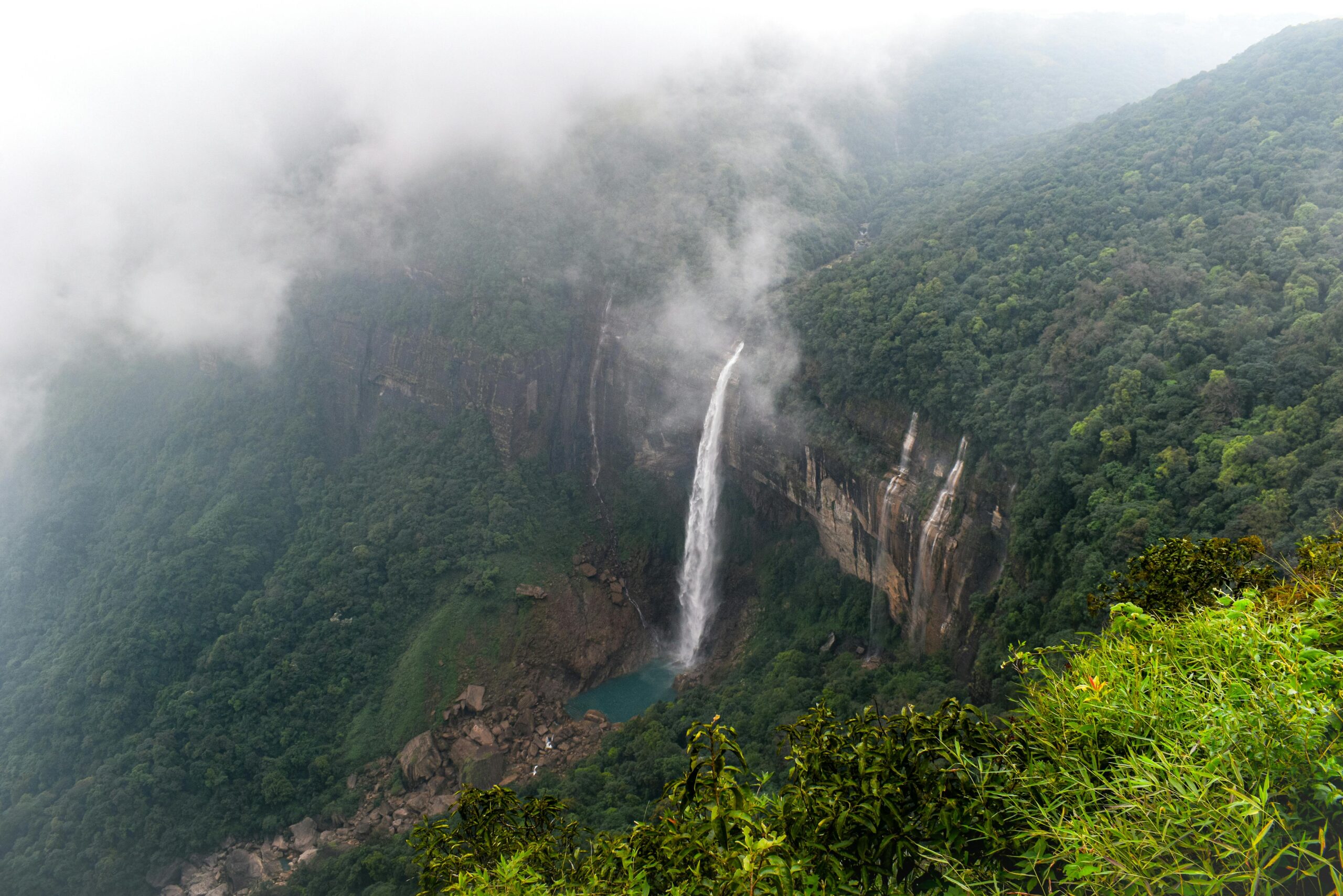 Best Time to Visit Meghalaya best season to visit Meghalaya best month to visit Meghalaya best time for Meghalaya tour best time to visit Meghalaya for rainfall